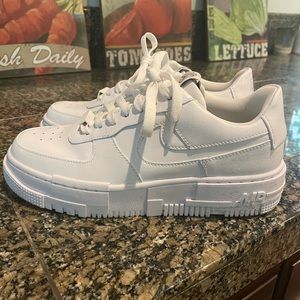 Nike Womens AF1 Pixel